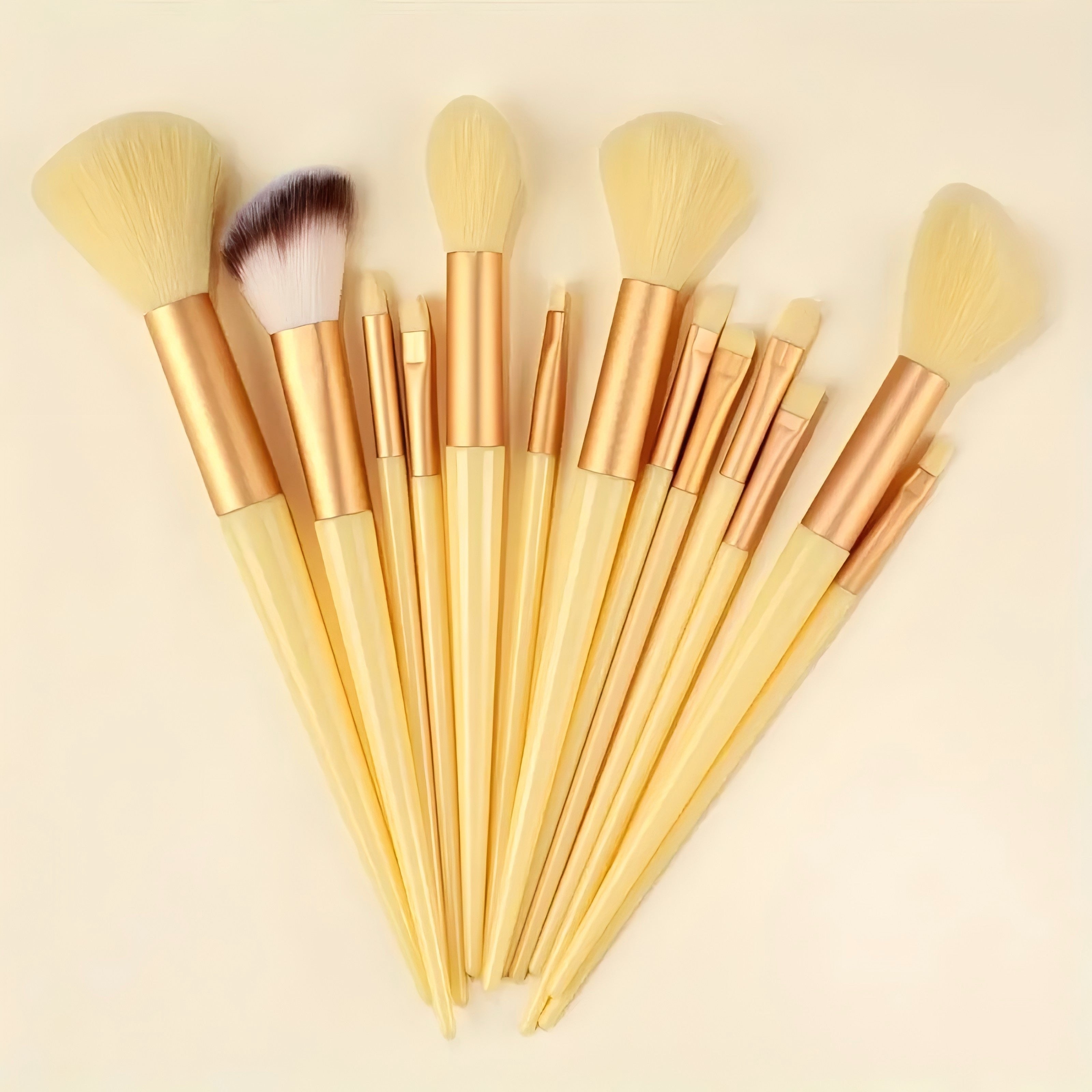 13-Piece Makeup Brush Set Nylon Synthetic Fiber Easy to Use Professional Travel-Friendly