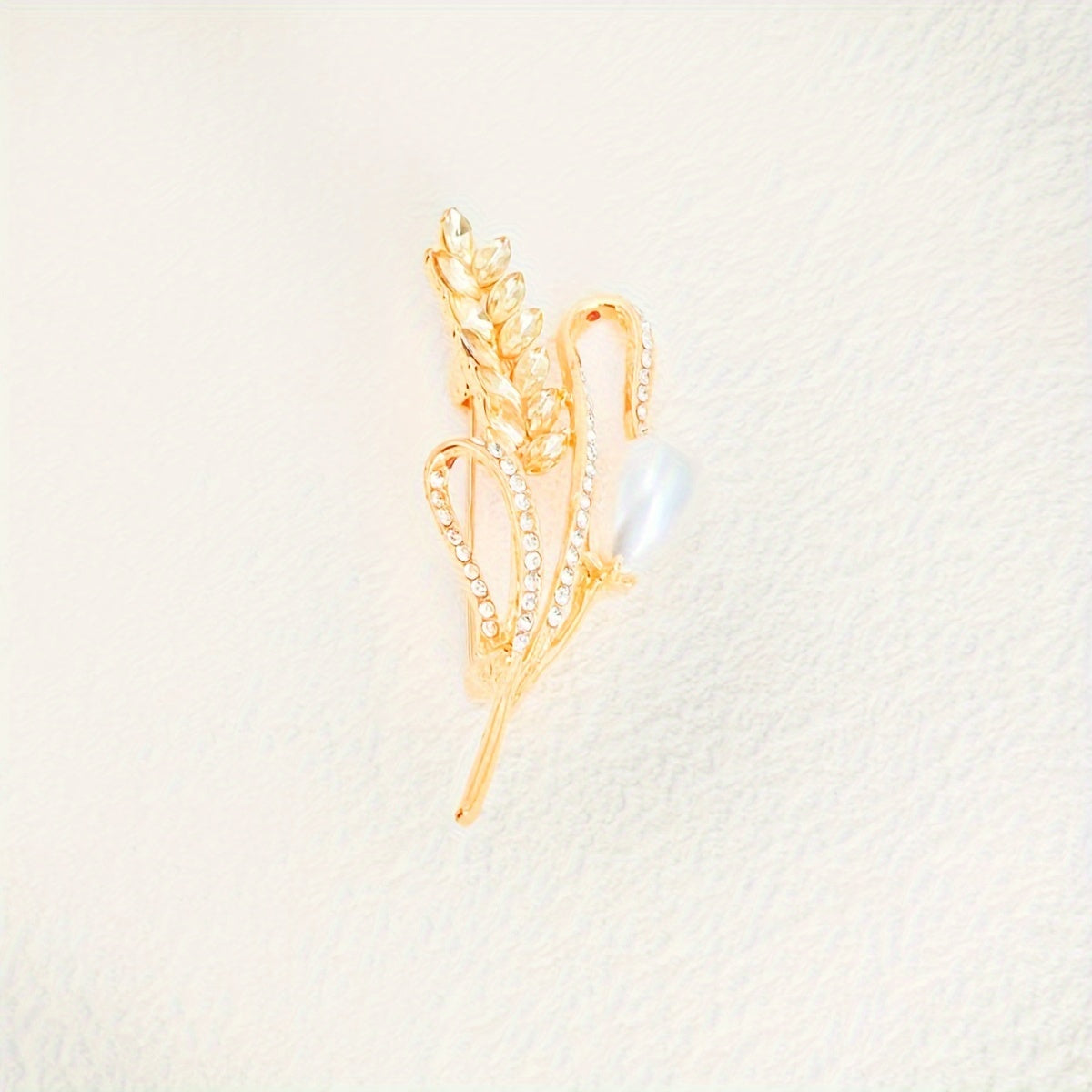 Elegant Rhinestone Wheat Pearl Brooch for Sweaters Shirts and Suits 1 or 2 Pieces