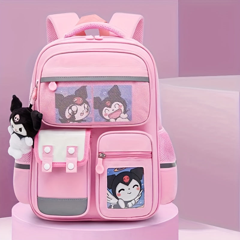 Sanrio Kuromi ruksak, sozlanadigan kamarlar, zip yopilishi va katta sig'imi bilan.