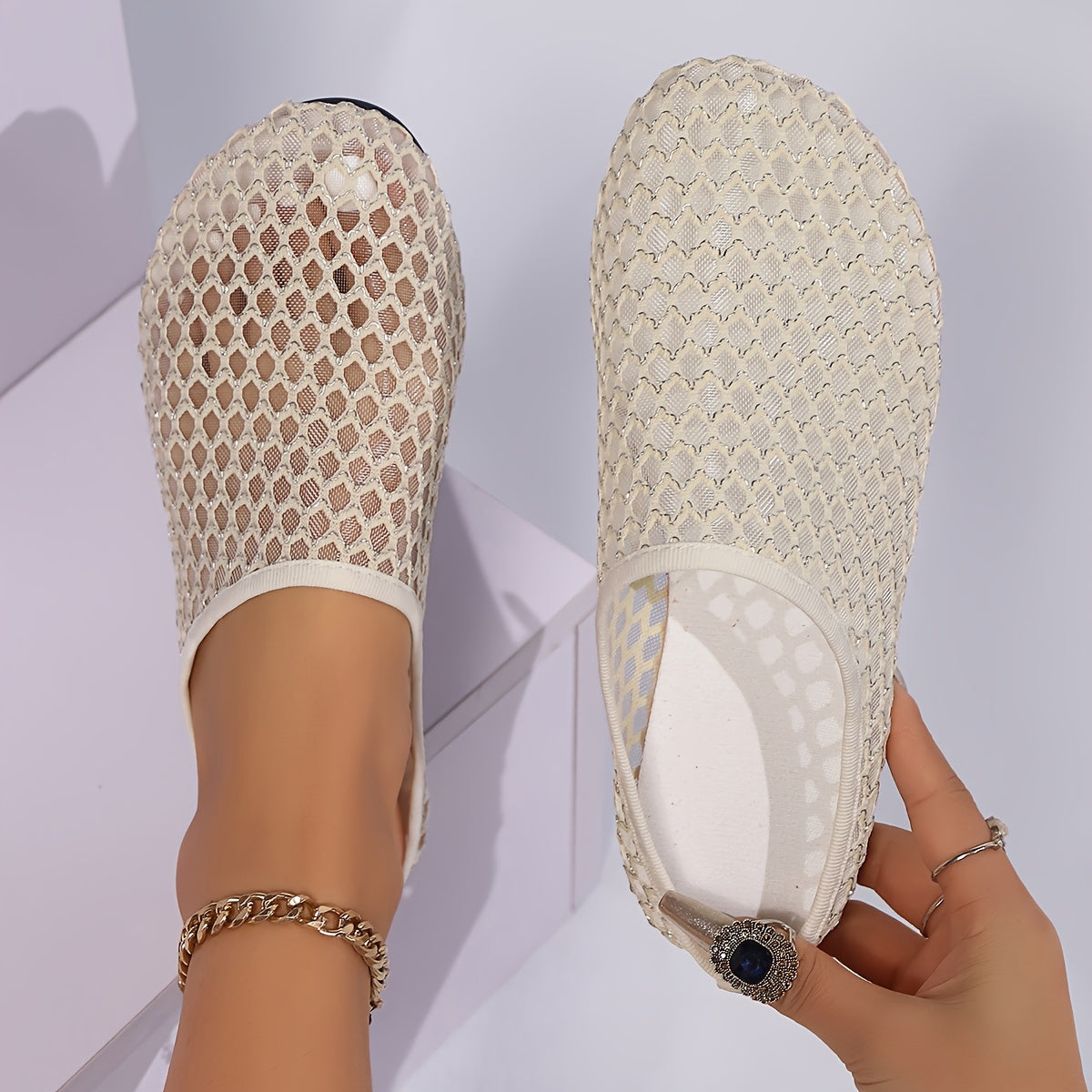 Women's Mesh Slip-On Sneakers Lightweight Breathable Fashionable