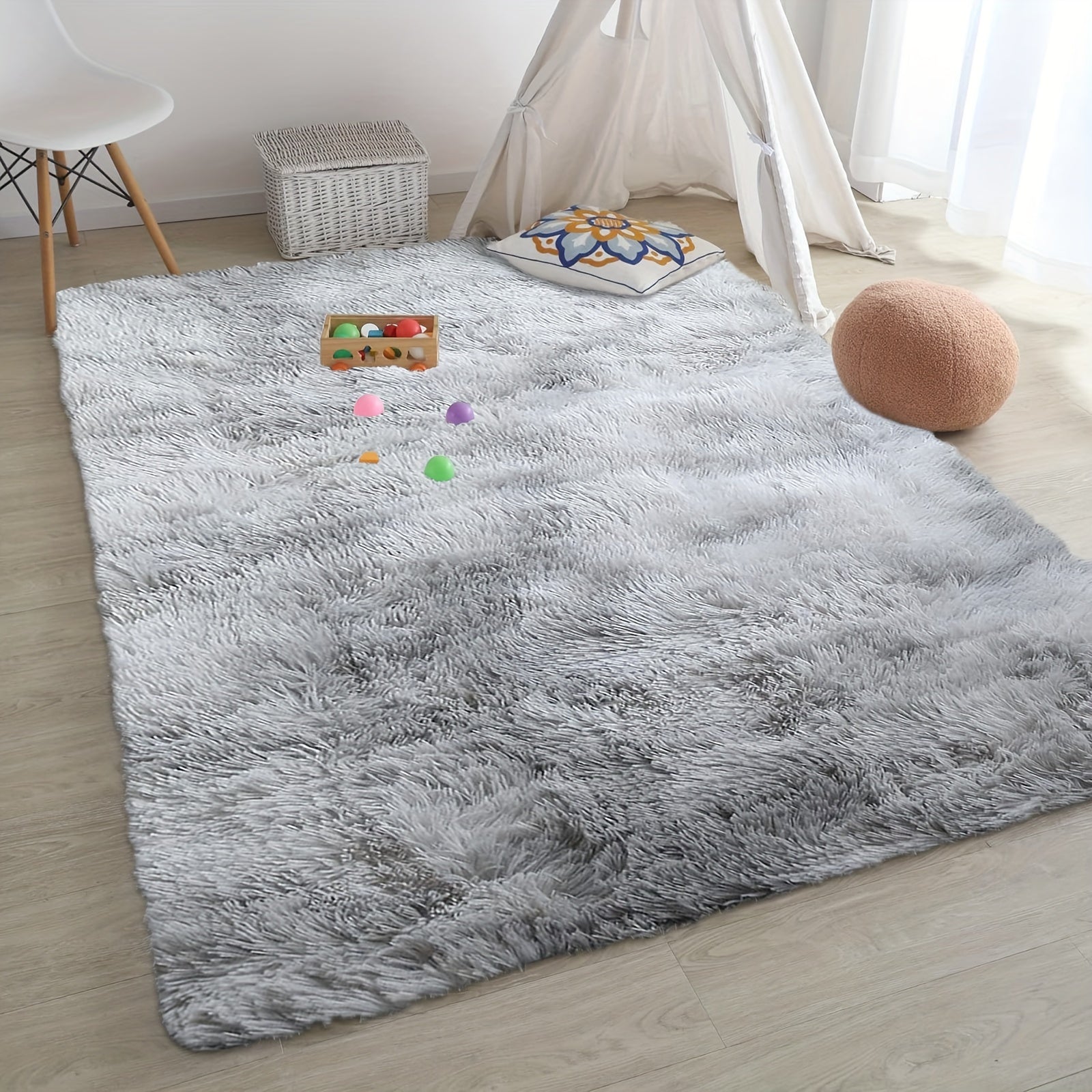 Plush Long-Hair Carpet for Bedroom or Living Room, Soft and Thick