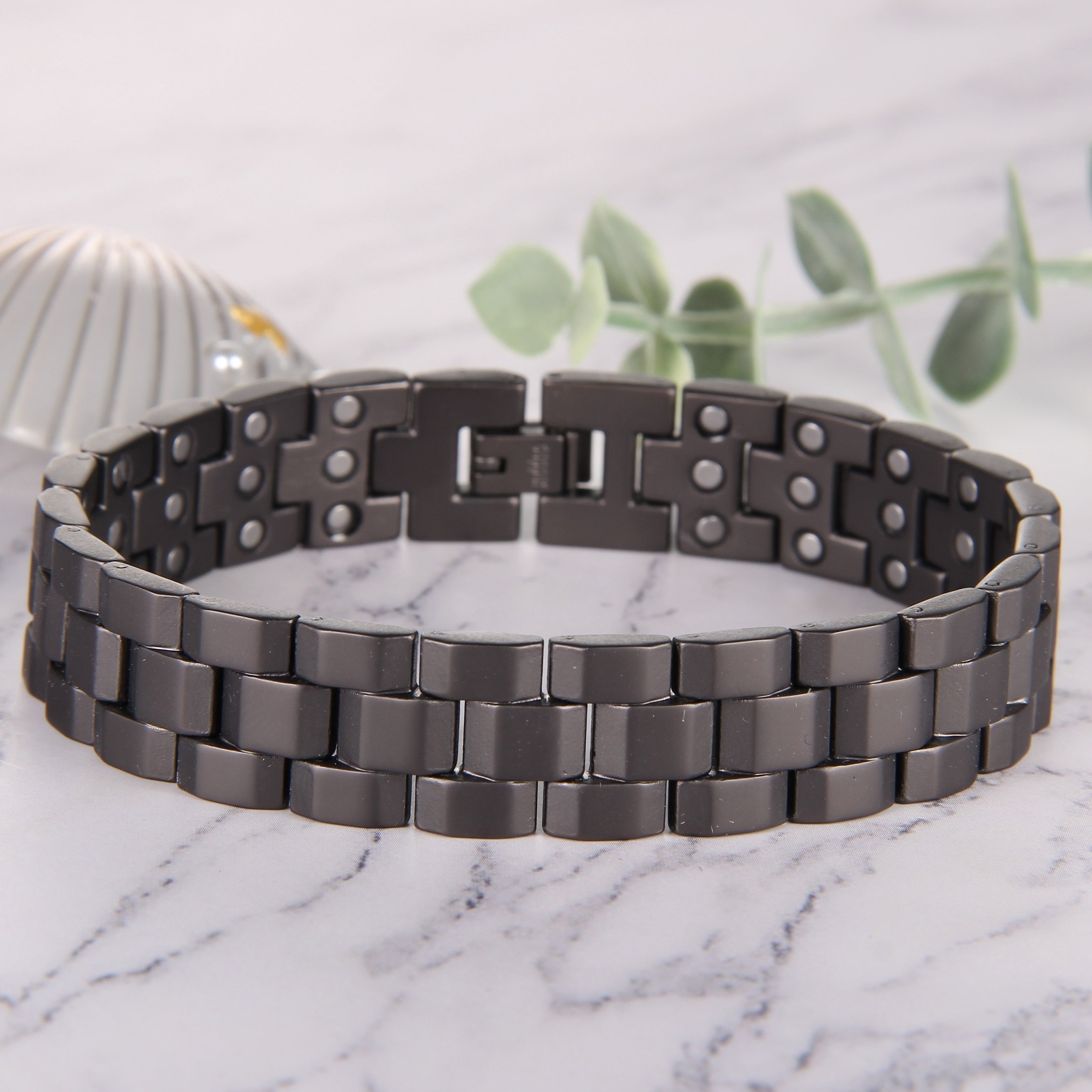 Men's Copper Bracelet Adjustable Magnetic Jewelry with 3 Rows and 3500 Gauss