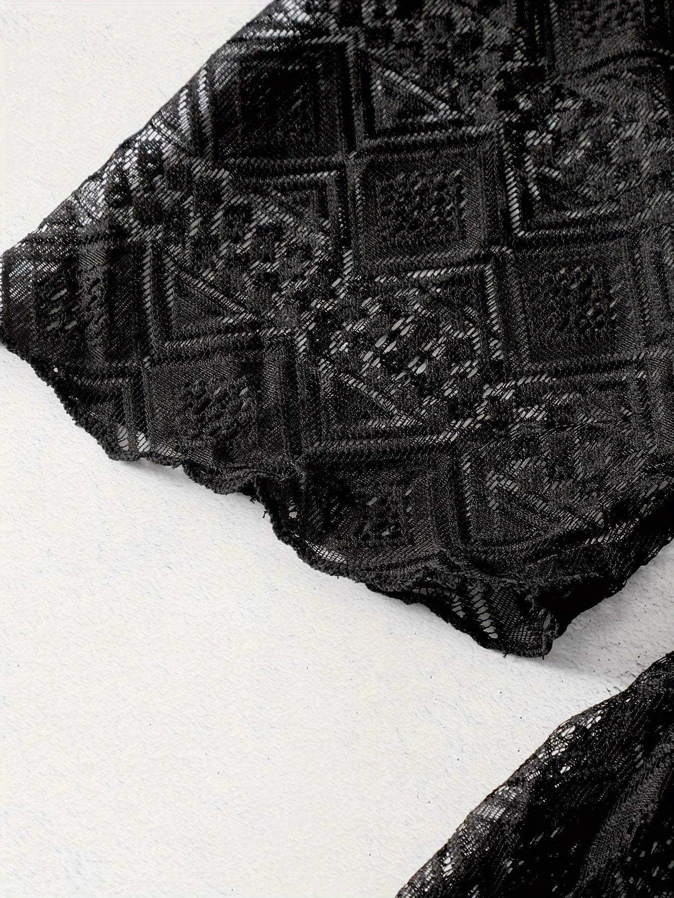 Ayollar uchun plussiz sexy geo naqshli qoplama, cho'milishga mo'ljallangan, tortishqichli bel va yarmi qo'lqoplar bilan.