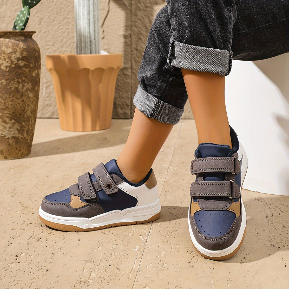 Boys Casual Fleece-Lined Shoes for Sports and Daily Wear
