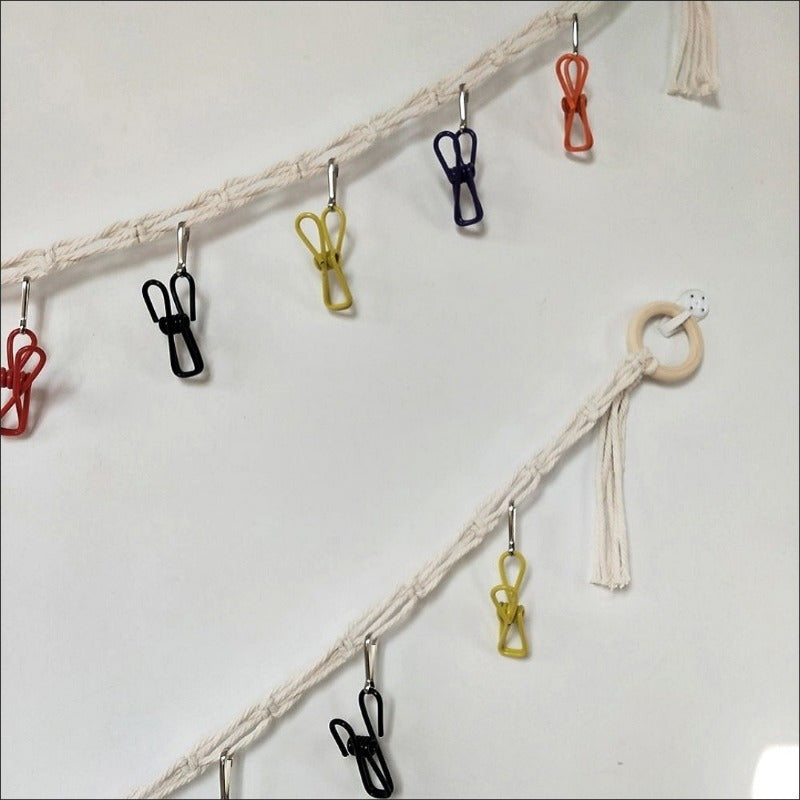 Tog'ora bilan osilgan tasma bilan to'quv yumshoq to'radan yasalgan sumka saqlash, uyda kiyim, shlyapa va paypoqlarni tartibga solish uchun mukammal.