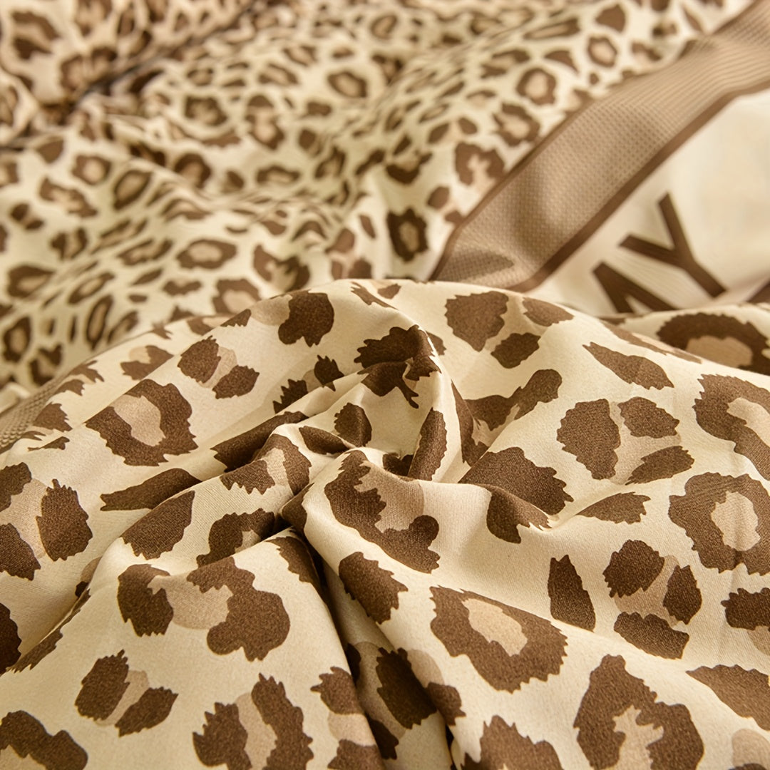 Leopard Print Duvet Cover Set with 2 Pillowcases for Bedroom and Guest Room