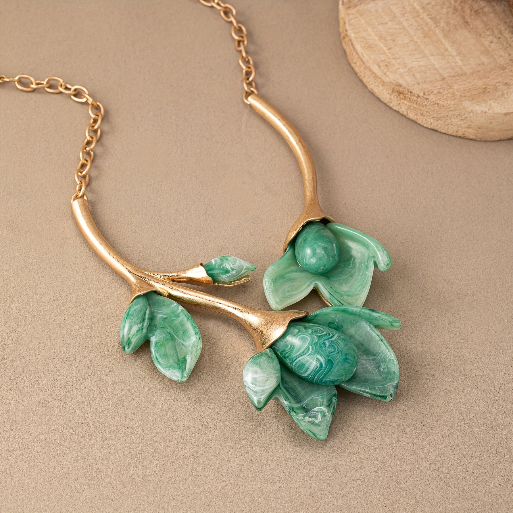 Zinс qotishma pendanti bo'lgan Elegant Vintage Bohemian uslubidagi marvarid gul, sovg'alar yoki ta'tillar uchun mukammal, hashamat va go'zallikni tarqatadi.