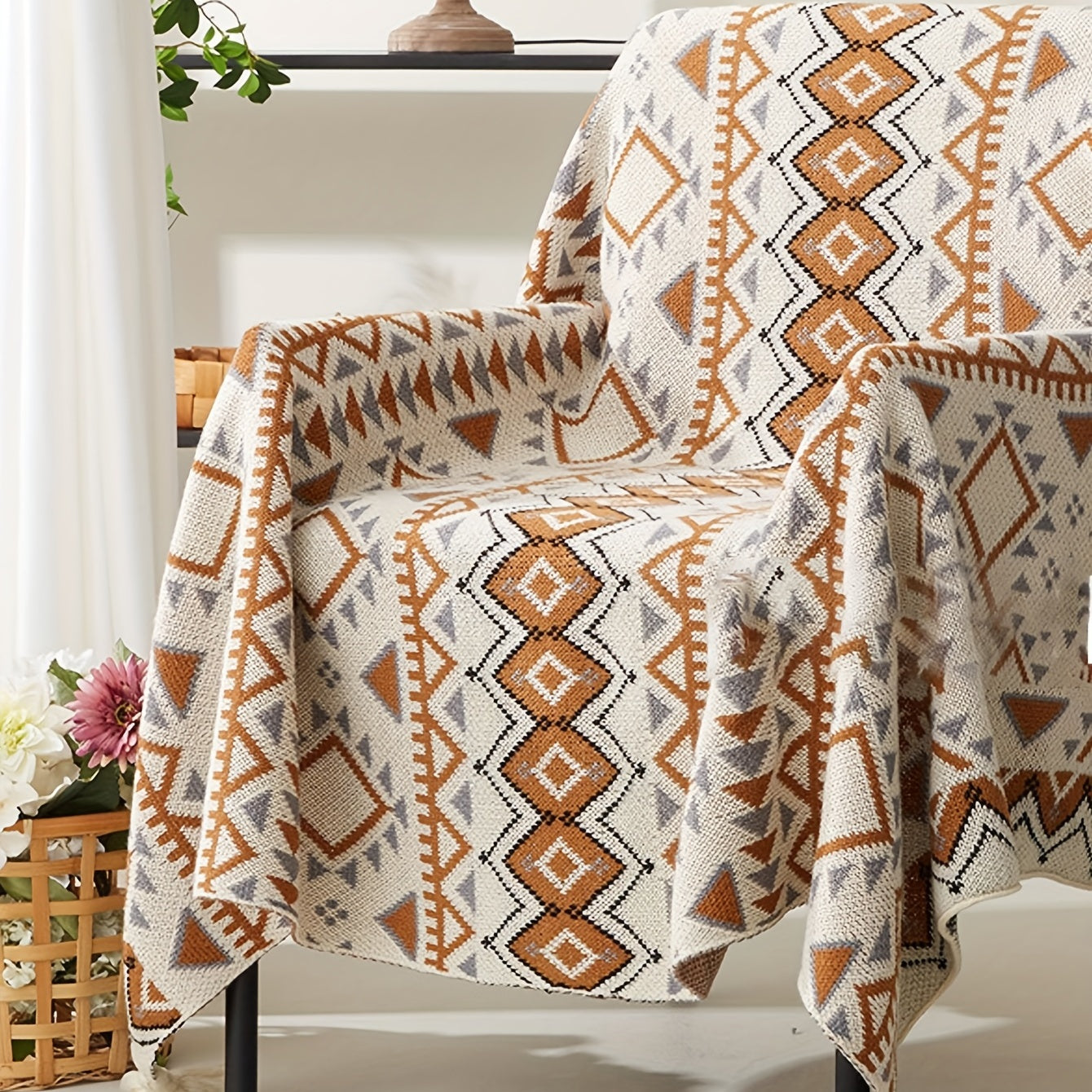 Богемский Navajo Sunlight Sofa Throw Blanket - Этот очаровательный плед с бахромой и полосатым дизайном в фэнтезийном стиле устойчив к пятнам и идеально подходит для всех сезонов. Изготовлен из прочного полиэстера с тканым узором, этот многофункциональный