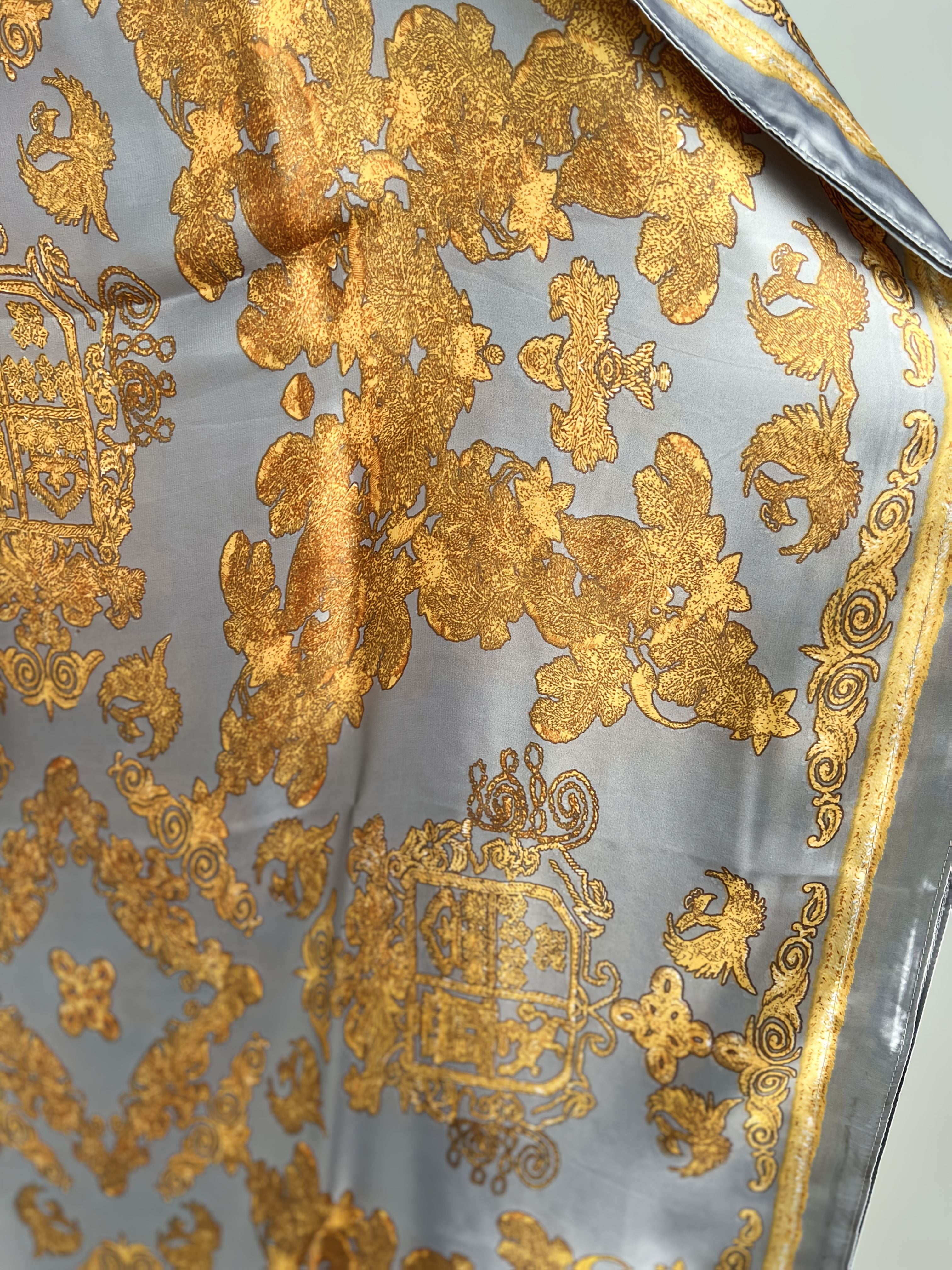 Plus Size Women's Gray Gold Baroque Abaya Dress with Scarf Loose Fit Long Dress