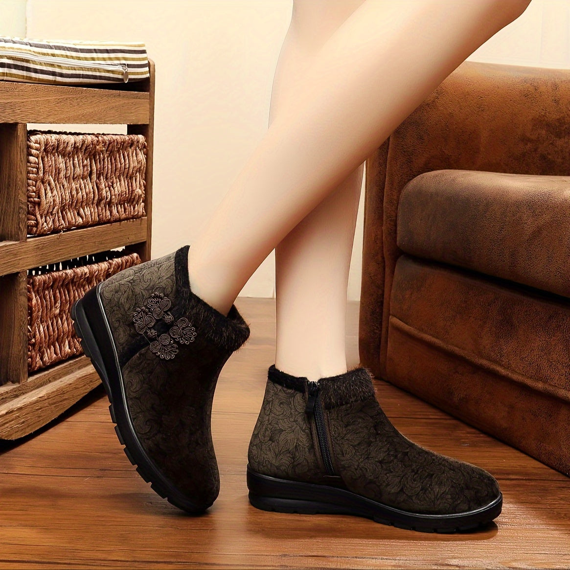 Women's Plush Snow Boots Vintage Flower Non-slip Warm Winter Shoes