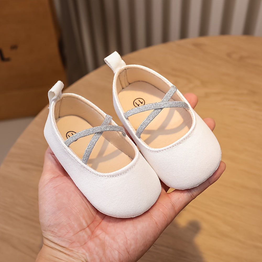 Блестящие слипоны для малышей с мягкой подошвой, нескользящие для комфортной ходьбы весной/осенью.