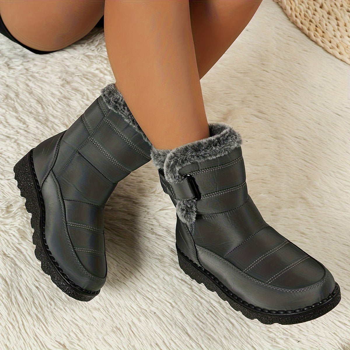 Women's Snow Boots Plush Lined Short Waterproof Winter Boots