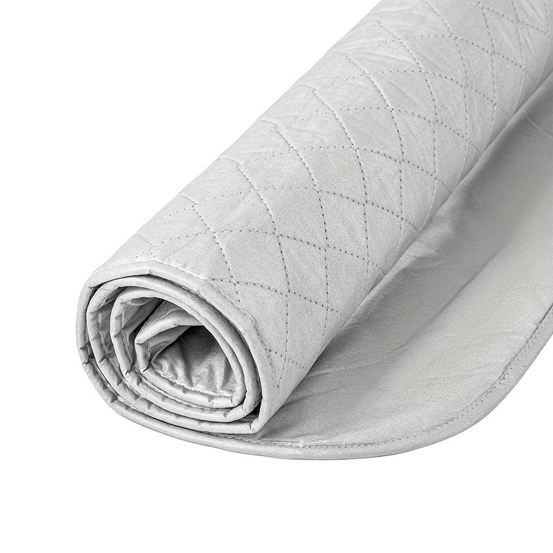 Kiyimlarni bug'lash imkoniyatiga ega bo'lgan portativ dazmol taxtasi, issiqlik izolyatsiyasi va yuqori haroratga chidamlilik xususiyatlariga ega. Ushbu egiluvchan mato ikki tomonlama bo'lib, qo'shimcha uslub uchun kumush rangli, olmos to'r dizayniga ega.