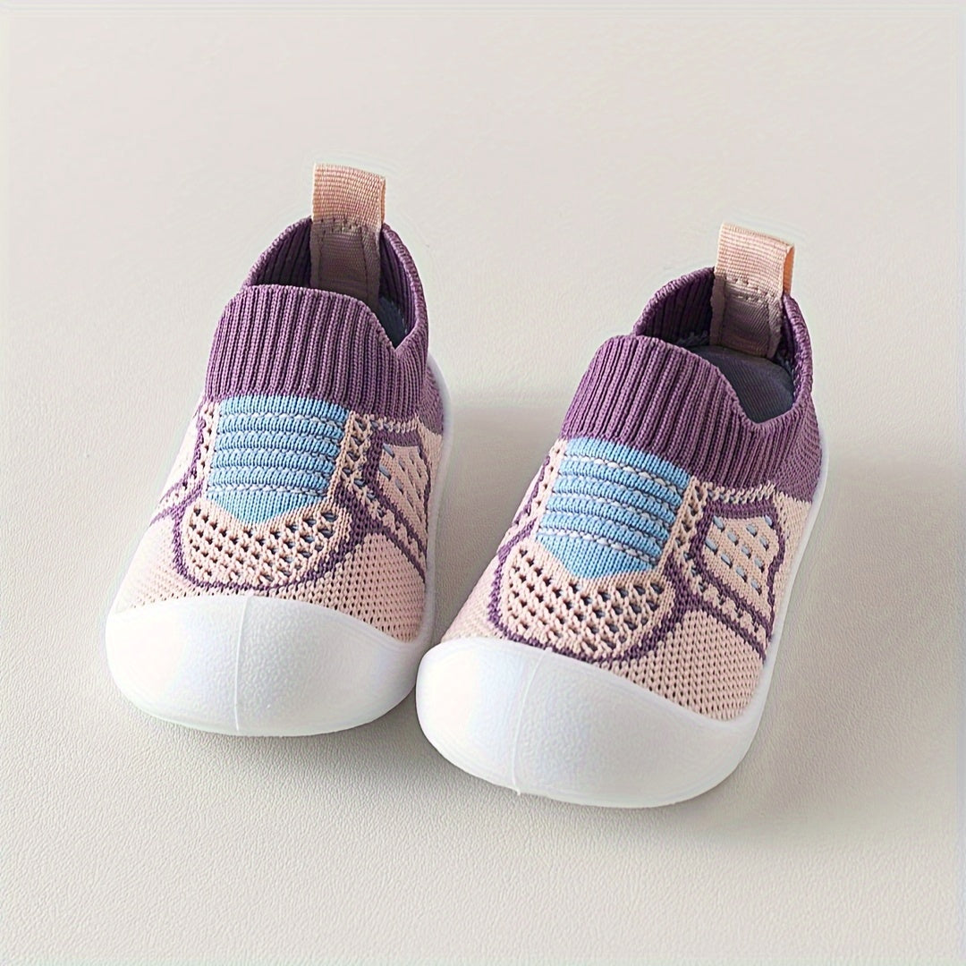 Erkaklar va ayollar uchun zamonaviy uniseks krossovkalar