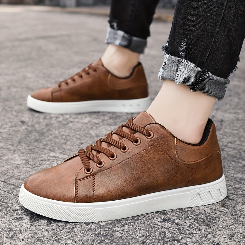 Erkaklar uchun mustahkam rangli klassik pastki skate poyabzallari, ochiq havoda yurish va yugurish uchun mos.