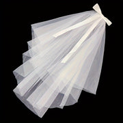 Yig'ilgan qatlamli to'y vo'rolari va tugma bezakli to'y soch aksessuari uchun qiz uchun