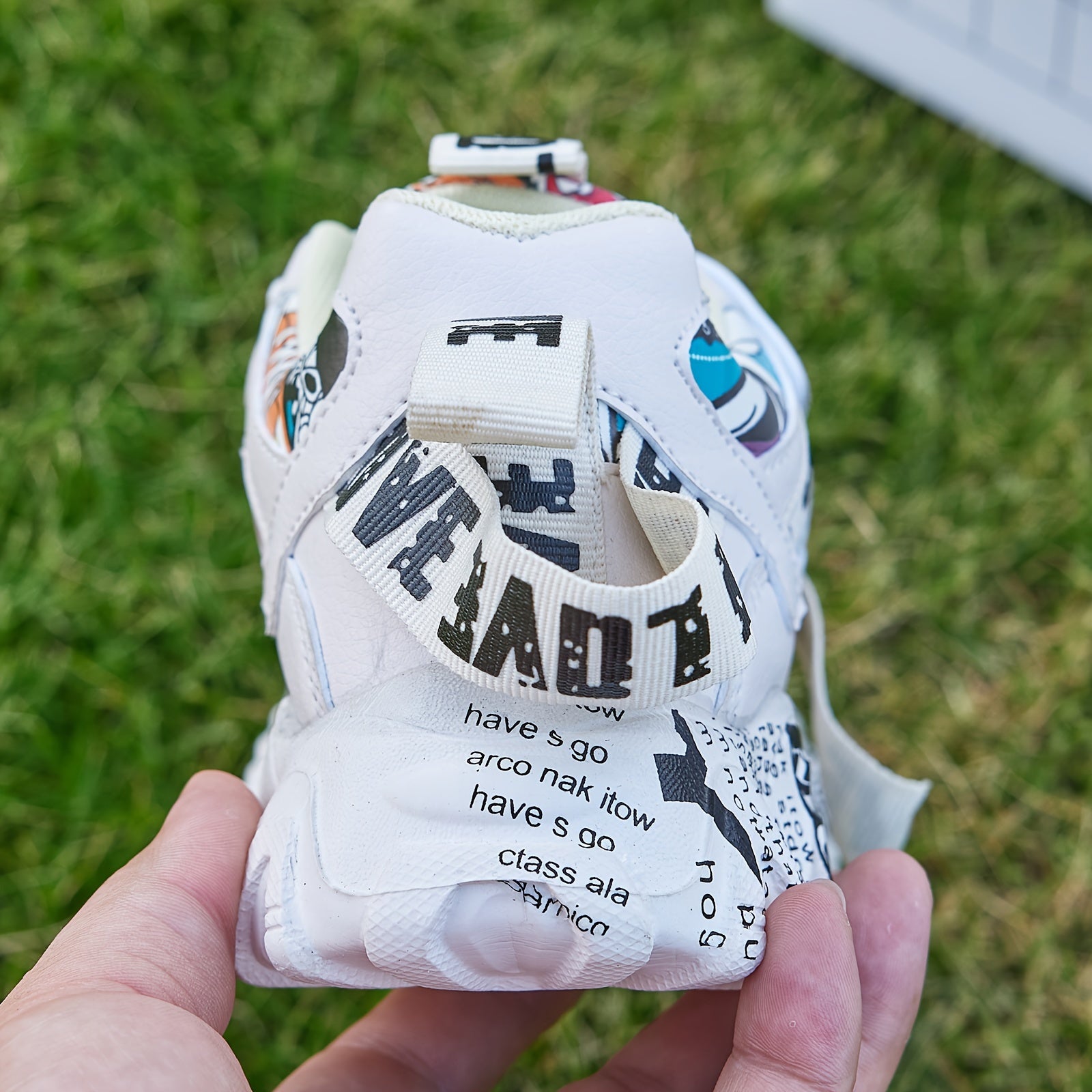 Детские спортивные кроссовки бело-красные мультяшные низкие повседневные туфли на липучке всесезонные