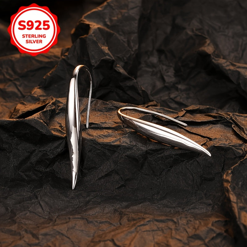 Ayollar uchun maxsus, zamonaviy va nafis egri tutqichli sirg'alar, har kuni kiyish va sovg'a berish uchun mukammal - 925 sterling kumushdan tayyorlangan