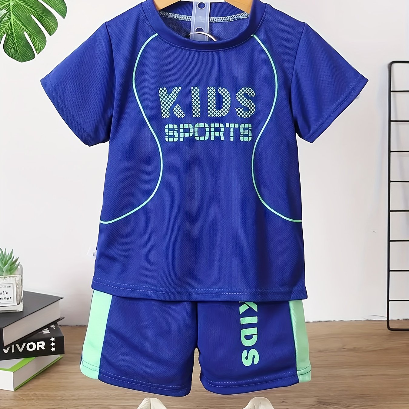 Traje deportivo de secado rápido para niños con camiseta de manga corta y pantalones cortos para niños de 12 años o menos