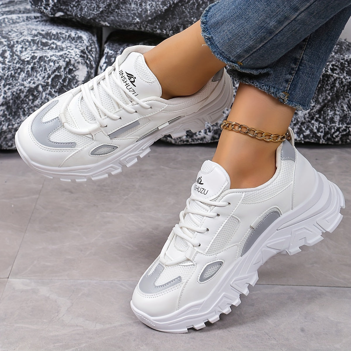 Women's Fashion Sneakers Breathable Mesh Outdoor Running Shoes