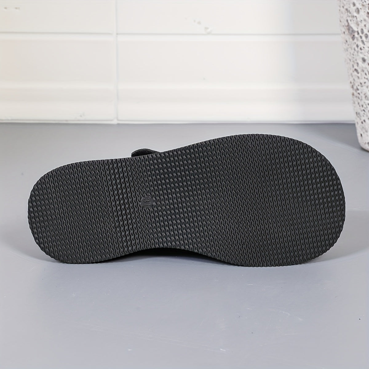 Women's Retro Leather Loafers with Metal Buckle Strap and Thick Sole