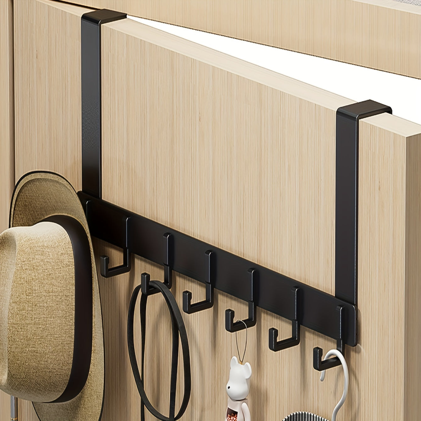 Estante trasero para puerta de aluminio con 6 ganchos para organización de ropa en la entrada