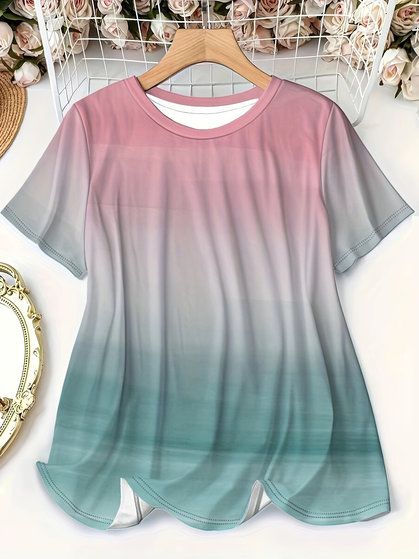 Ayollar uchun kattaroq o'lchamdagi gradient rangli T-shirt yumshoq qisqa qo'lqopli kundalik kofta