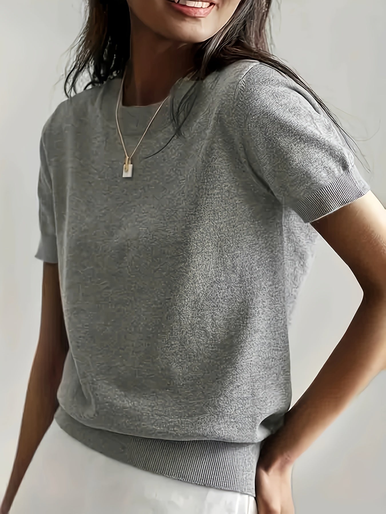 Women's Light Gray Short Sleeve Knit Top Casual Crew Neck Soft Comfortable