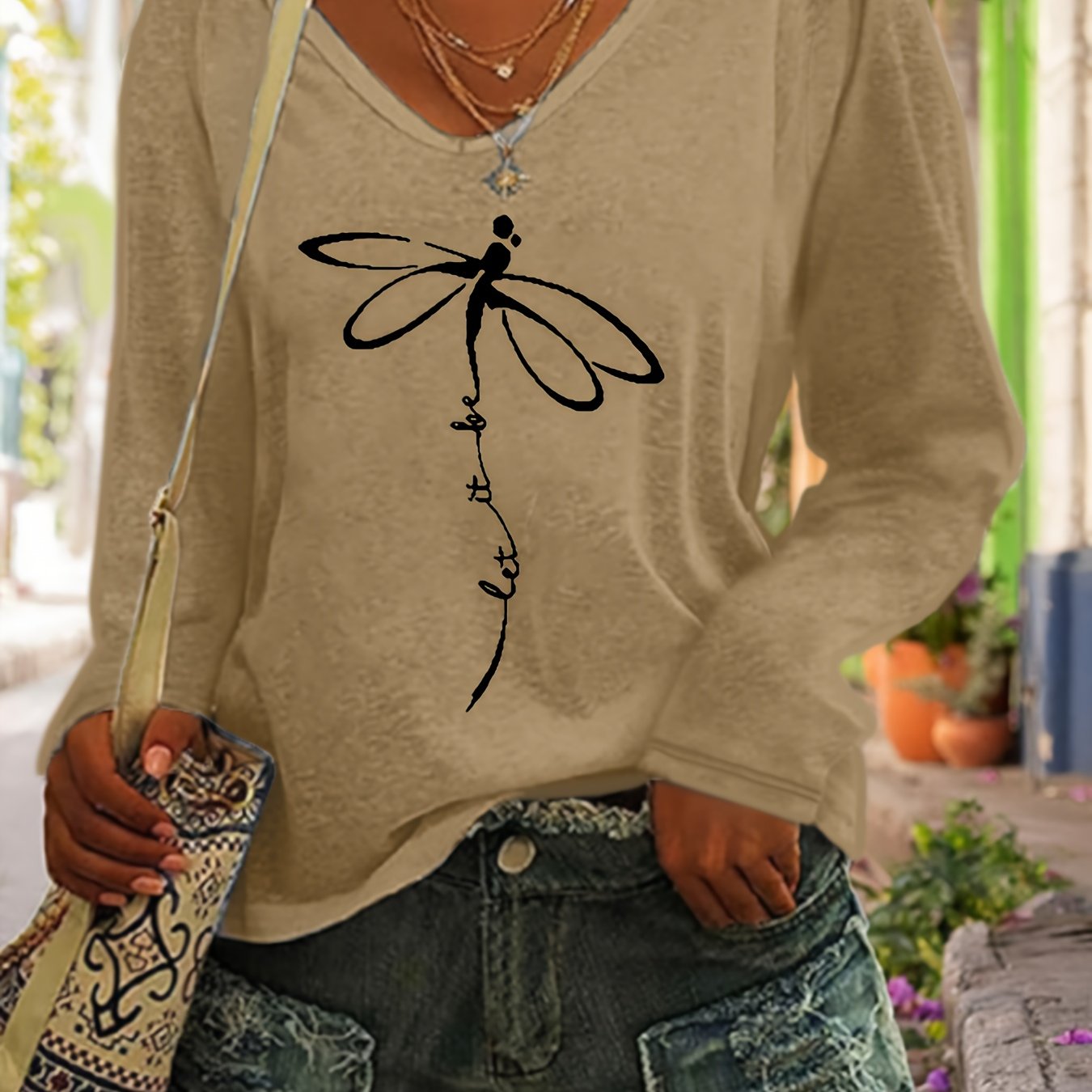 Plus Size Women’s Dragonfly Print V-Neck Long Sleeve T-Shirt for Spring Fall