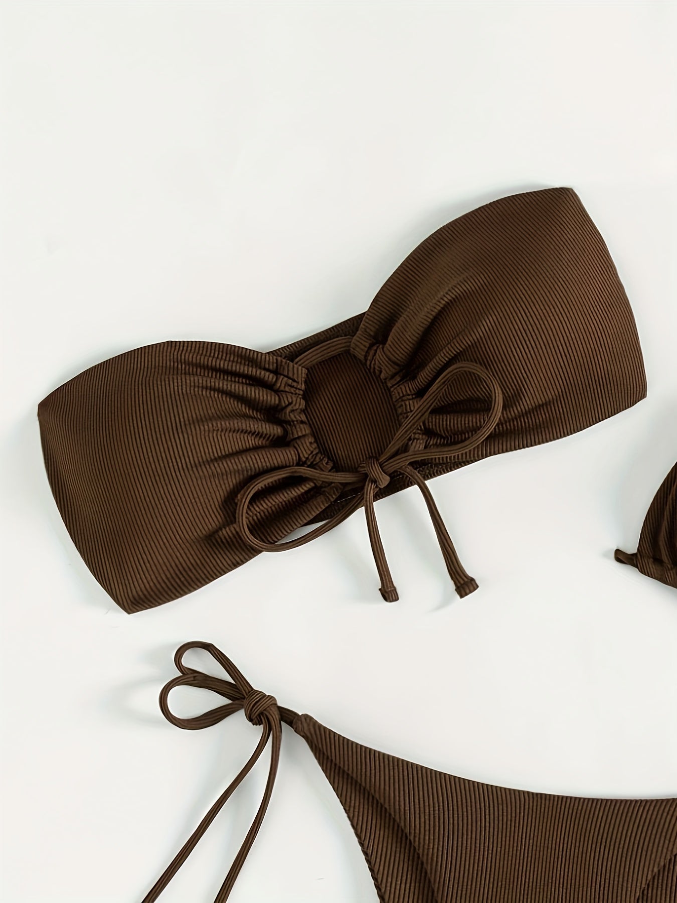 Купальник-бикини с открытыми плечами и кружевной деталью, средней эластичности, однотонный, для пляжа и бассейна