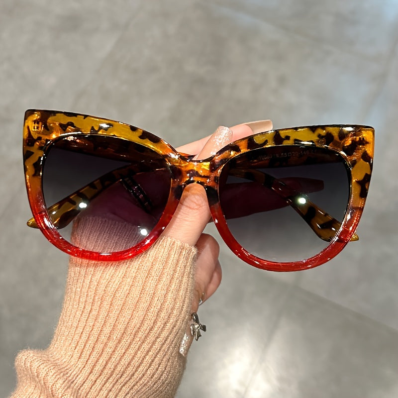 Women’s Leopard Pattern Gradient Lens Sun Shades Large Cat Eye Frame for Beach and Vacation