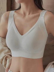 Plus Size Women Seamless Sports Bra Set With Wide Straps Soft Support Black