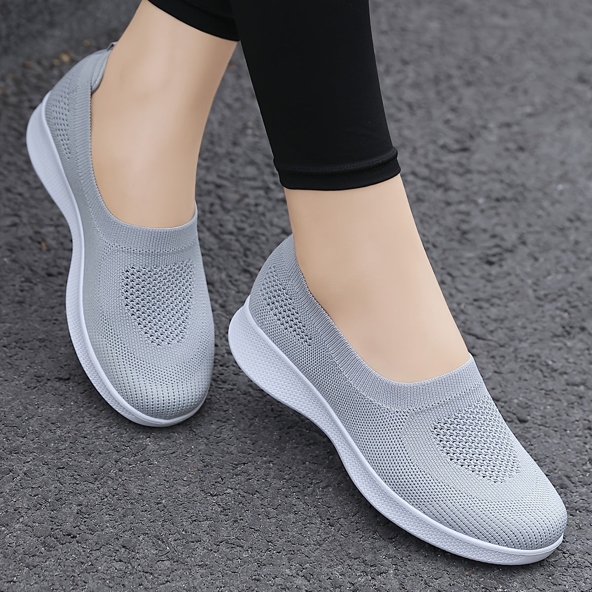 Women's Mesh Sneakers Breathable Lightweight Slip-On Walking Shoes
