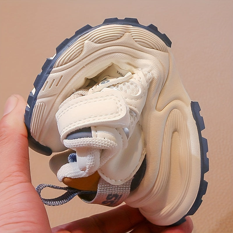 Kids' Mesh Sneakers with Strap Closure for Boys and Girls, Low Top, Rubber Sole