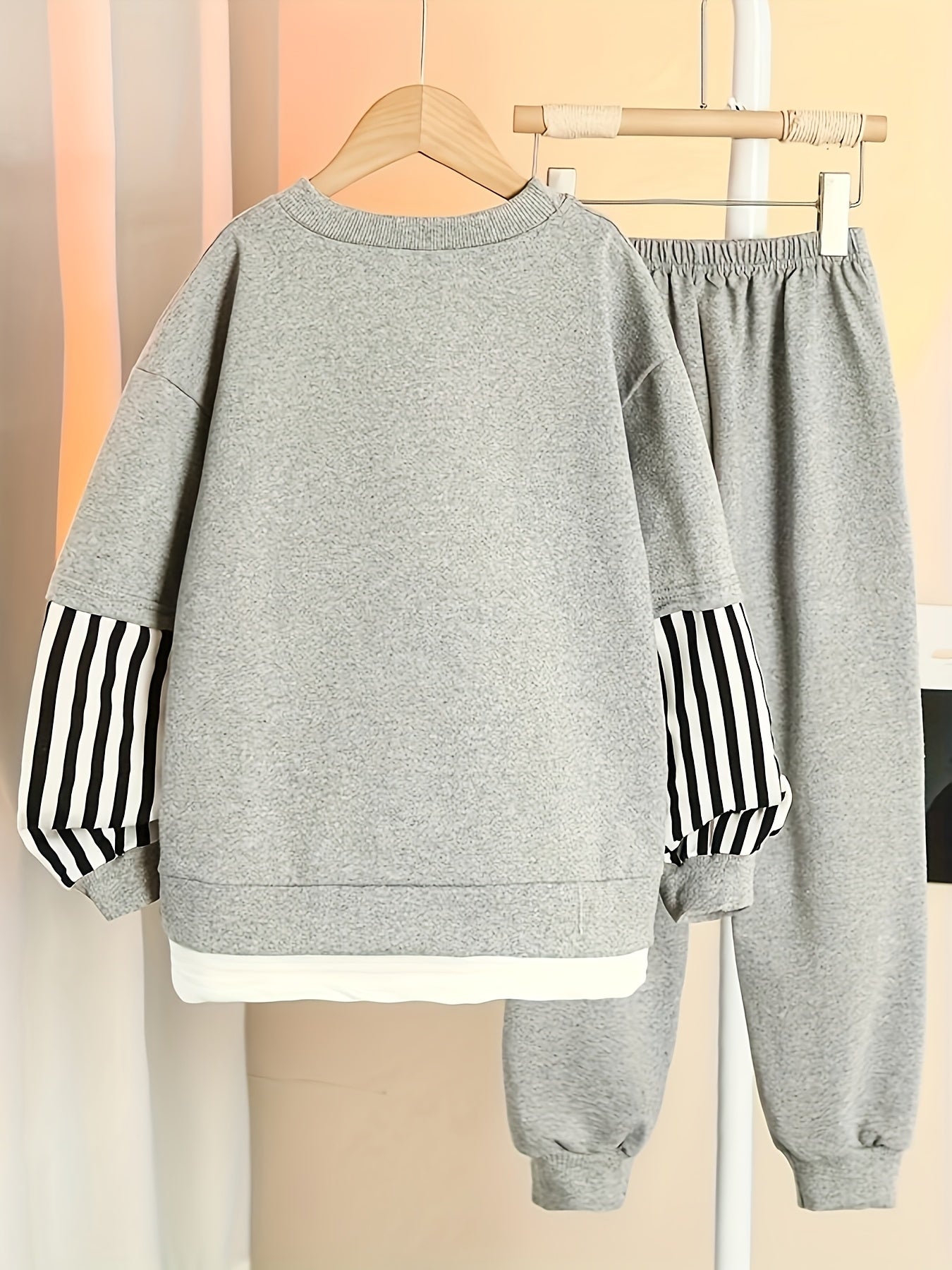 Kids Boys Street Style Crew Neck Sweatshirt and Track Pants Set with Pocket Print for Spring Fall Casual Outdoor