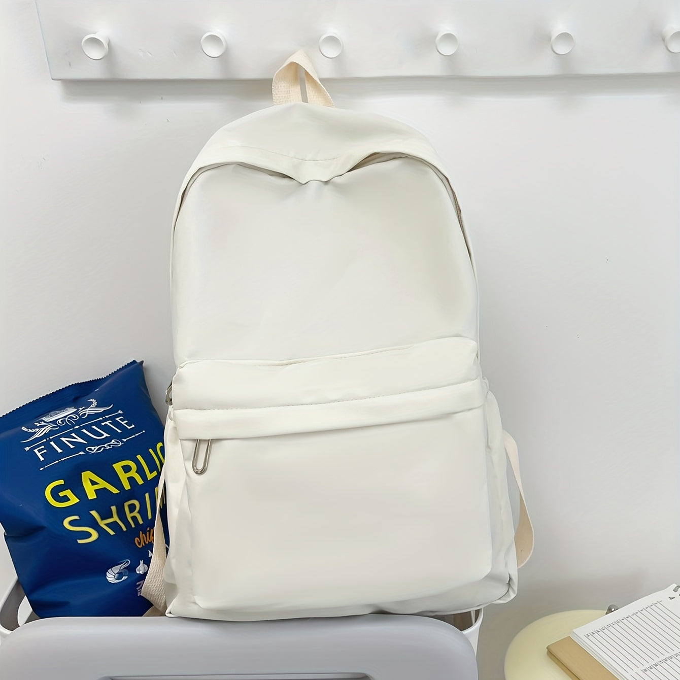 4 ta ruksak, kesish sumkasi, qo'l sumkasi va qalam sumkasi klassik bir xil ranglarda. Ayollar va erkaklar uchun tasodifiy sayohat uchun mos, katta sig'imga ega. Maktab qizlari va talabalar uchun ideal.