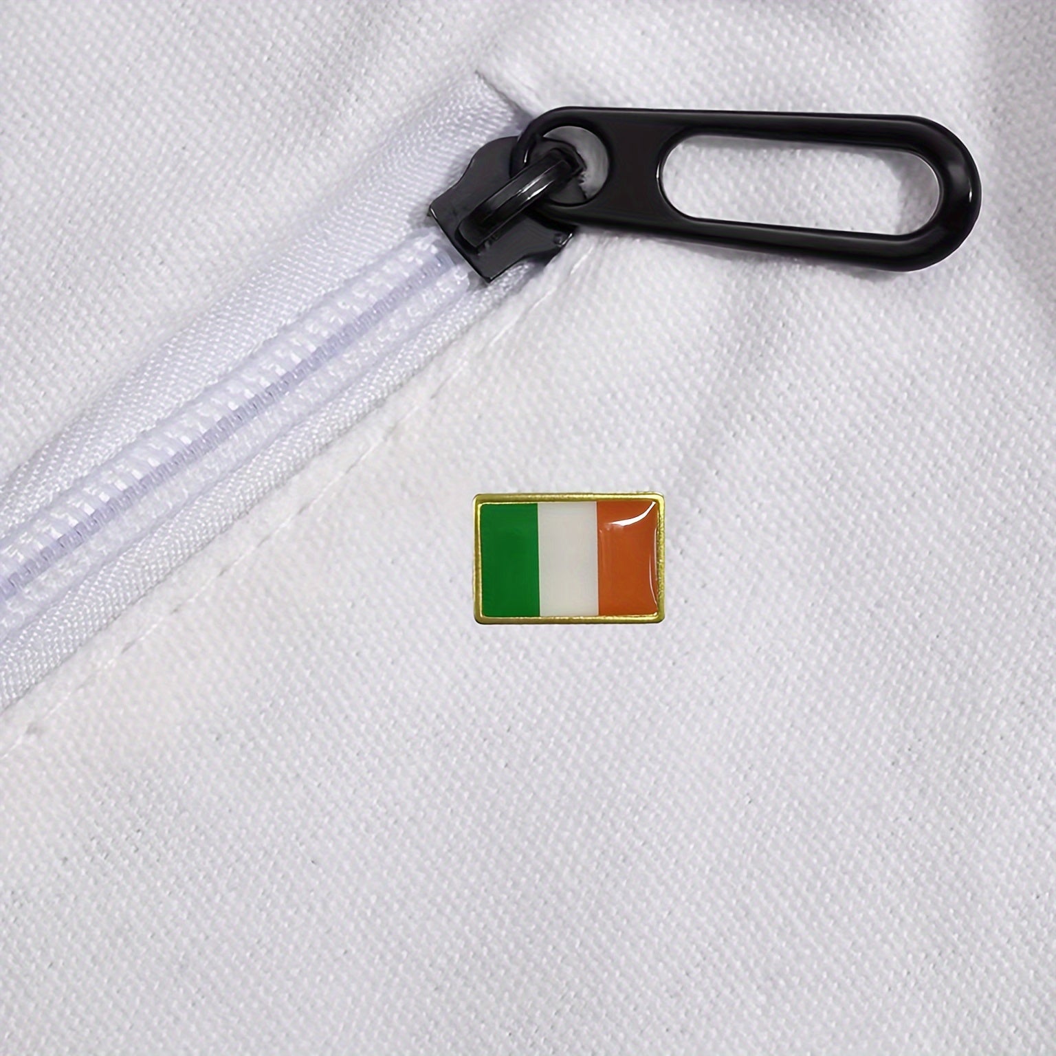Set of 20 Irish Flag Lapel Pins Alloy Patriotic Accessories for Suits Bags and Clothing