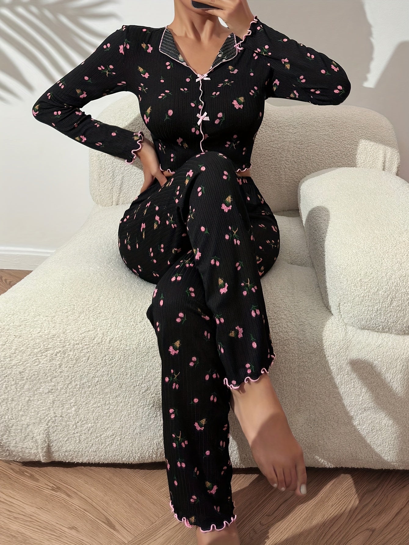 Women's Floral Print Pajama Set with Bow Detail Long Sleeve Top and Ribbed Pants for Fall