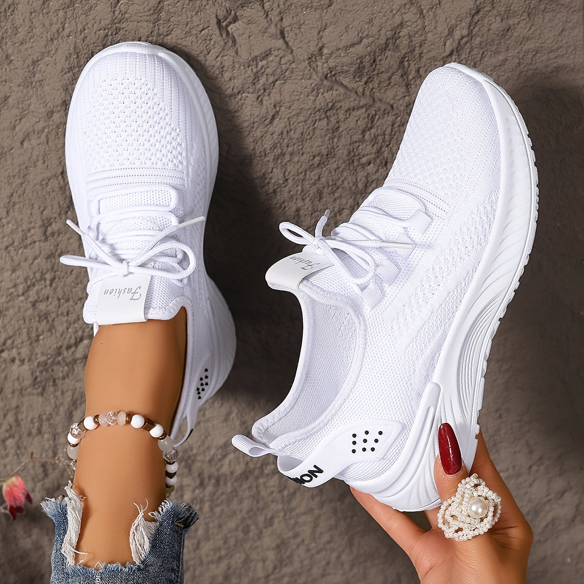 Ayollar uchun katta oq casual slip-on sport poyabzali bahor va yoz uchun