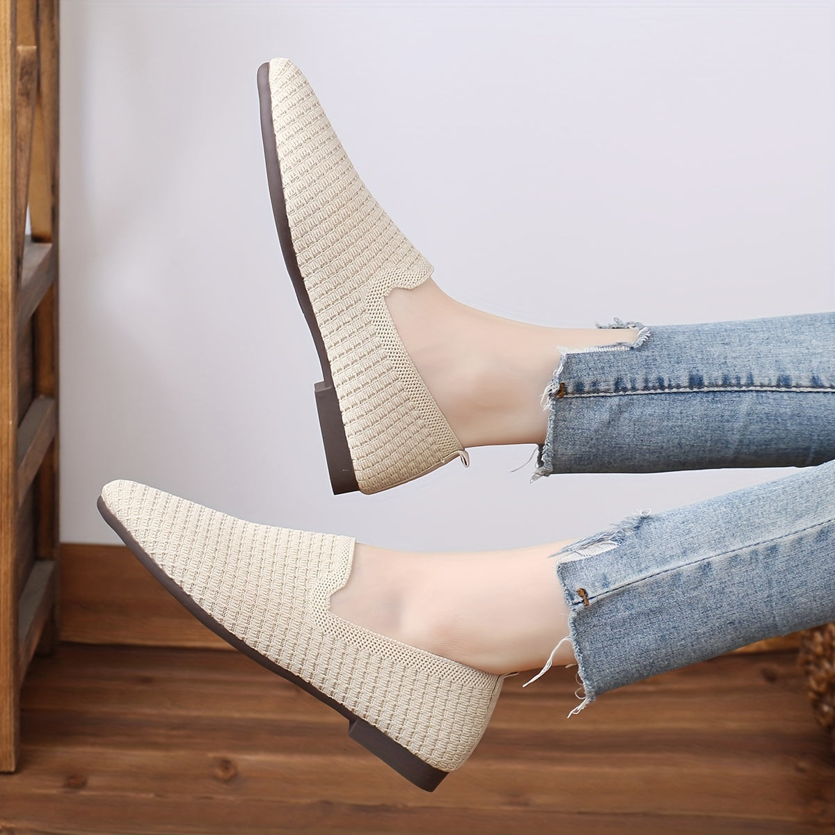 Women’s Breathable Fabric Flat Shoes Casual Pointed Toe Loafers