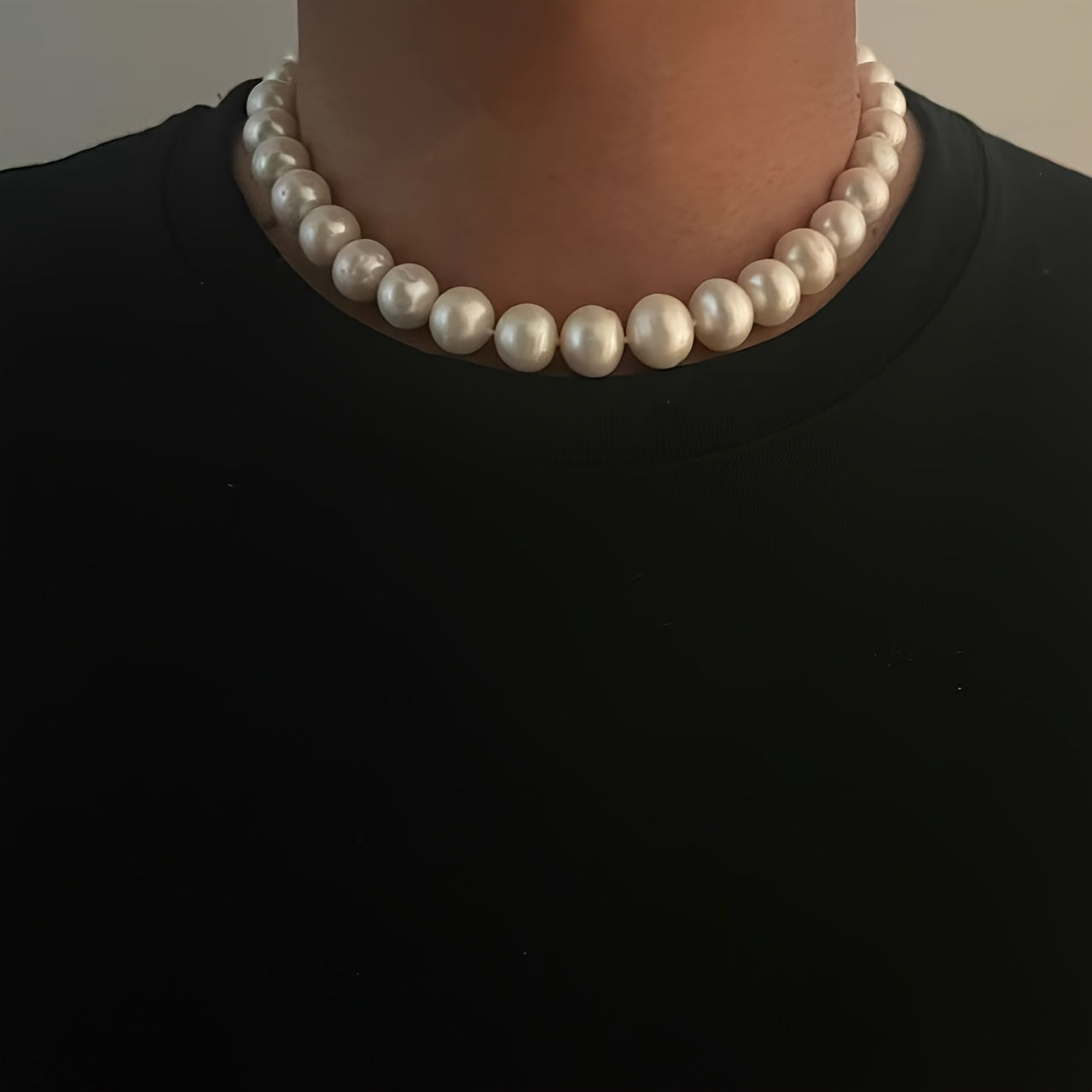 Zarif 11-12mm Shirin Su Pearl Marjon, Qoplamasiz, Haqiqiy Marjonlar, Kundalik Kiymak va Maxsus Tadbirlar Uchun Mos, Ideal Rojdestvo Hediysi - 43sm/16.93in Ikkita Kichik Kamchilik Bilan