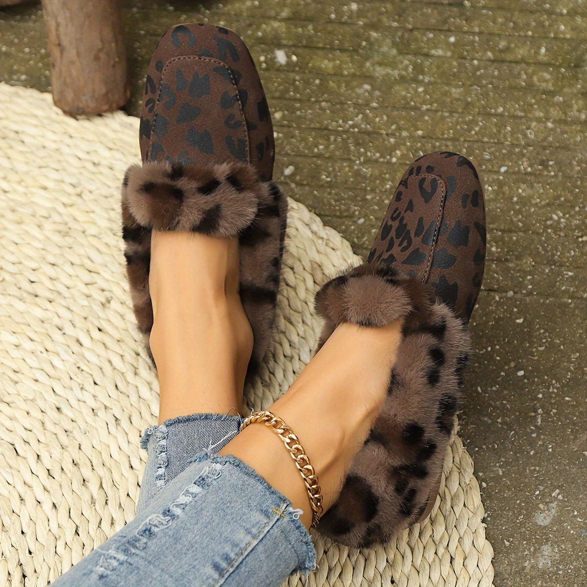 Women’s Leopard Print Plush Slippers Warm Faux Fur Indoor Shoes