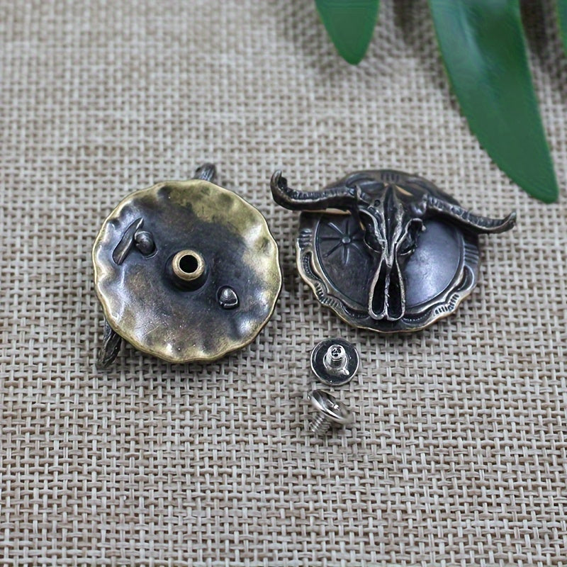 Handcrafted Bull Head Coin Buckle Leather Craft Accessory for Bags and Decor