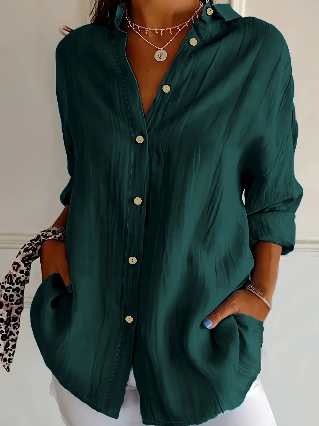 Plus o'lcham ayollar uchun uzun qolli tugma bilan yopiladigan ko'ylak, birxil rang, kundalik, professional