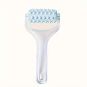 Qo'l bilan ishlatiladigan massaj roliki, qo'llar, oyoq mushaklari va meridianlarni bo'shashtirish uchun ko'k silikon to'plar bilan. Mustahkam PP materialidan tayyorlangan, ergonomik dizayni va qulay tutqichi bor.