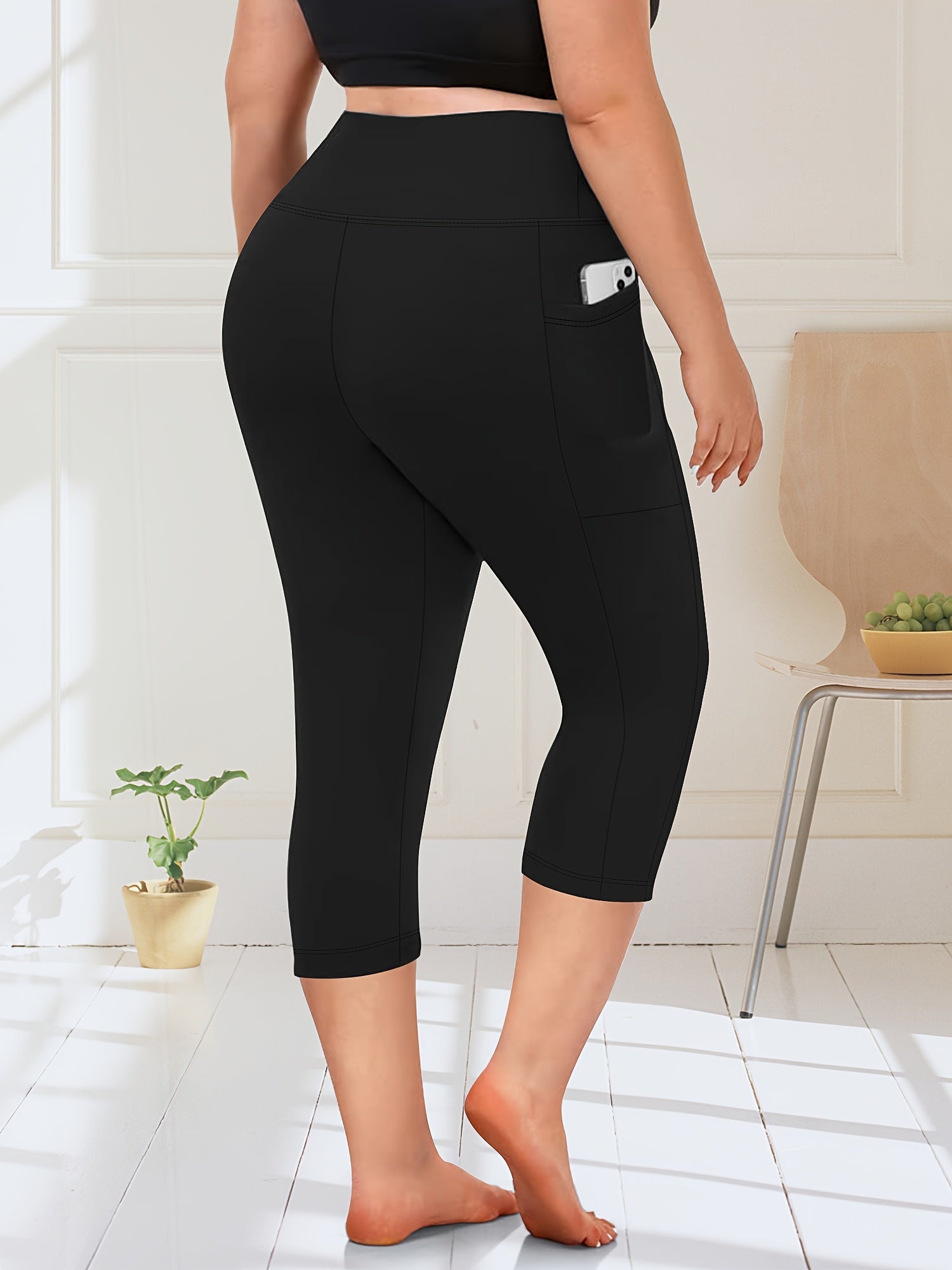 Plus Size High-Waist Stretchy Capri Leggings Navy Blue with Pockets