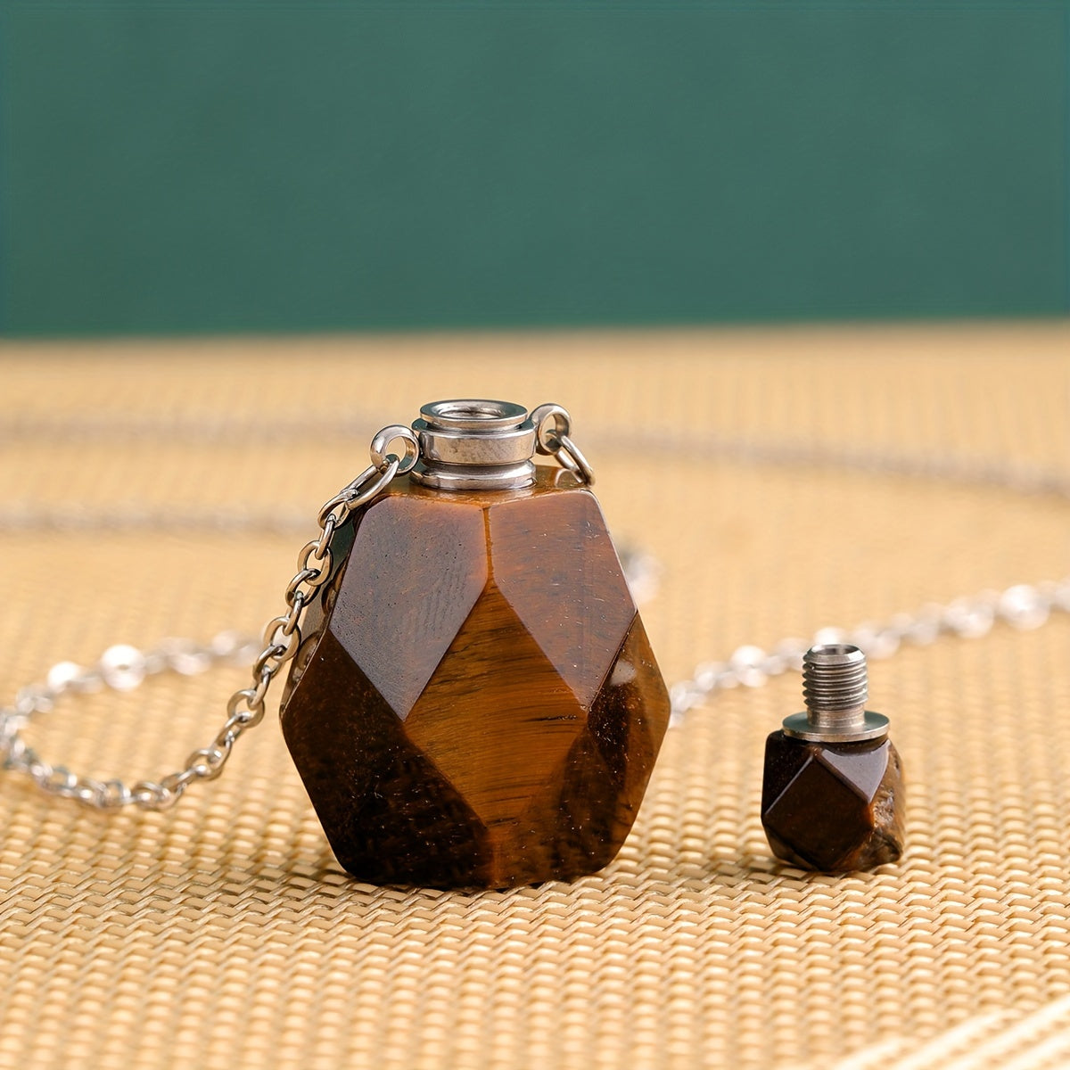 Glam Style Rock Crystal Diffuser Necklace with Chain for Aromatherapy and Gifts