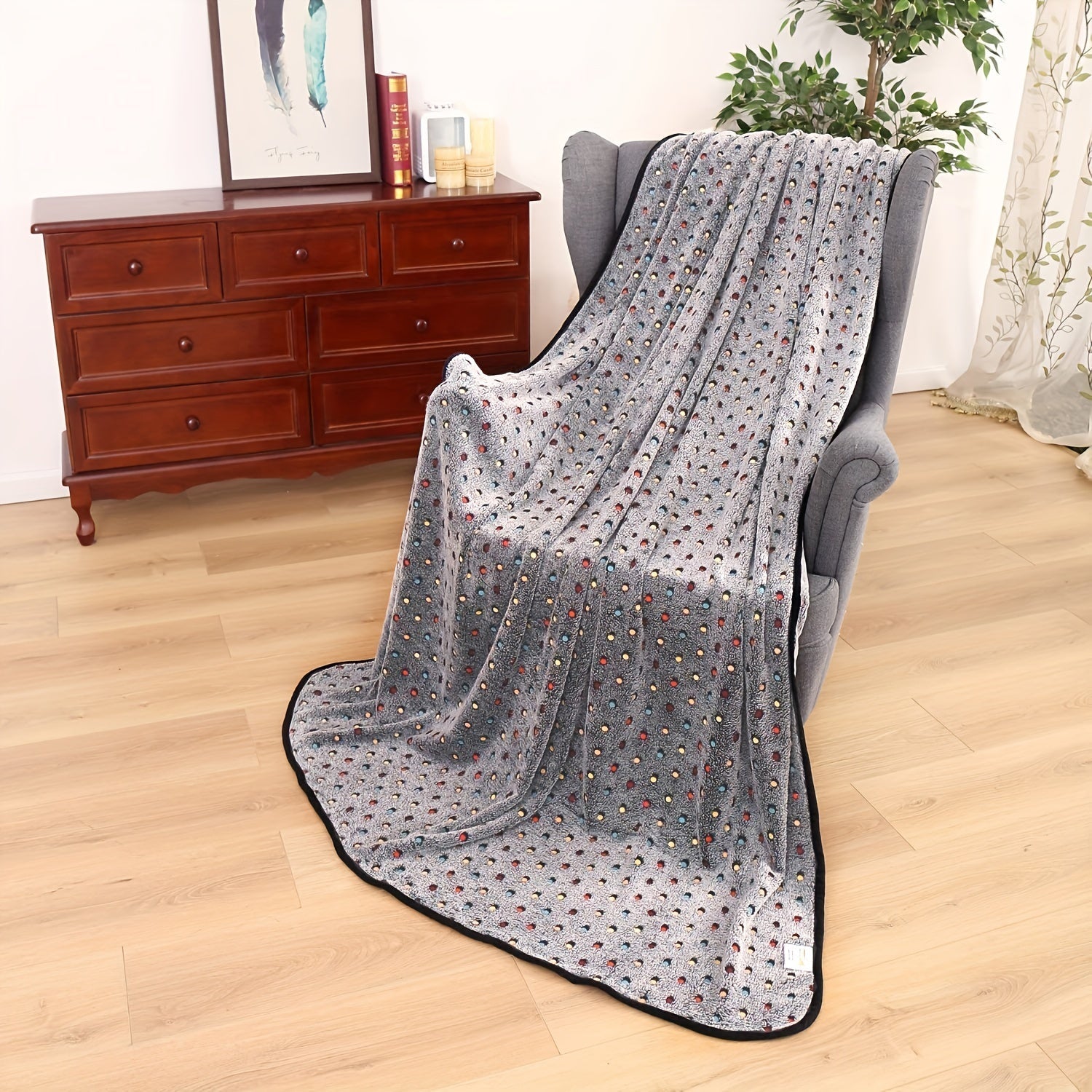 Coral Fleece Pet Blanket for Dogs and Cats Warm Snuggle Bed Cover