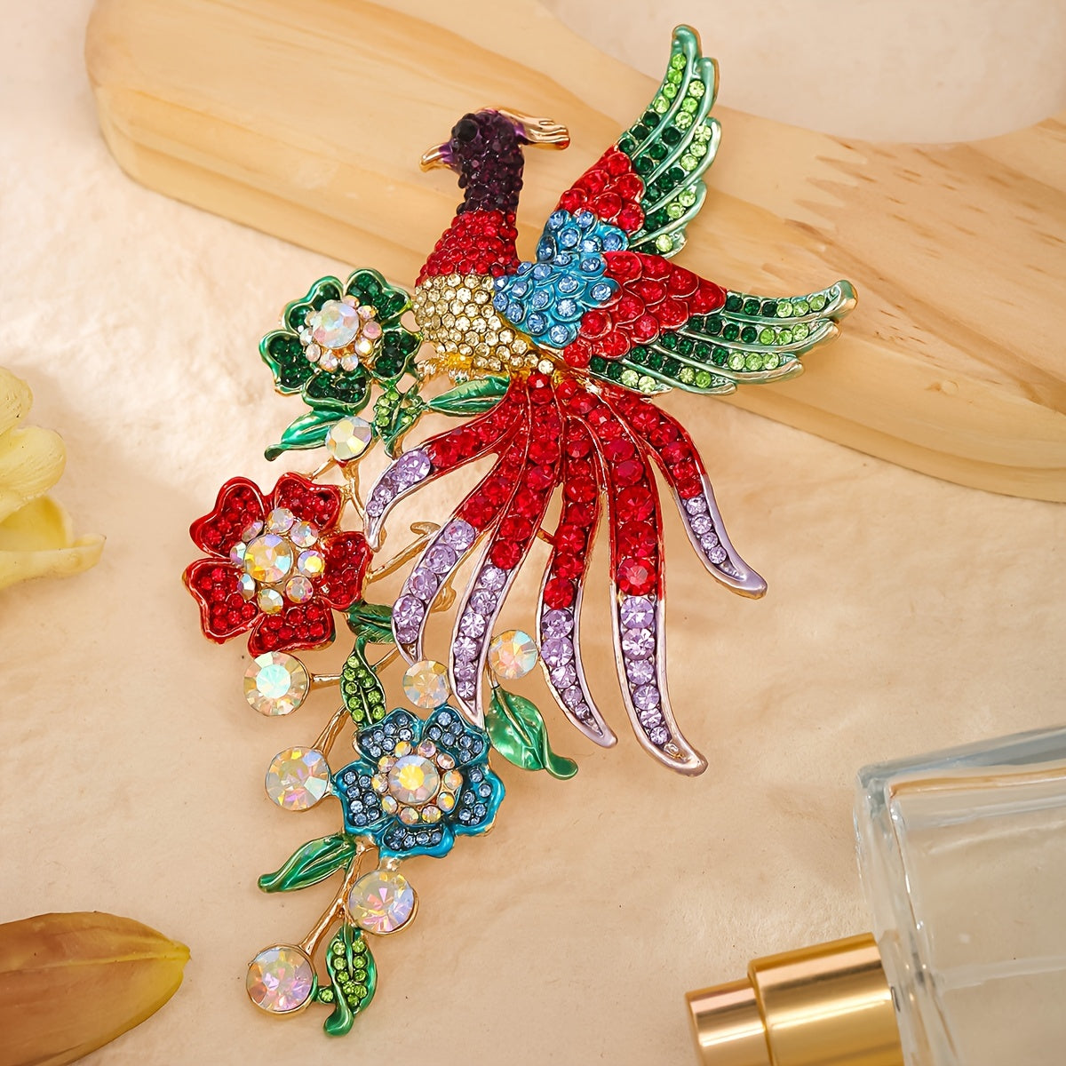 Rang-barang peacock brosh uchun ayollar uchun alloy hayvon pin nafis zargarlik sovgʻa