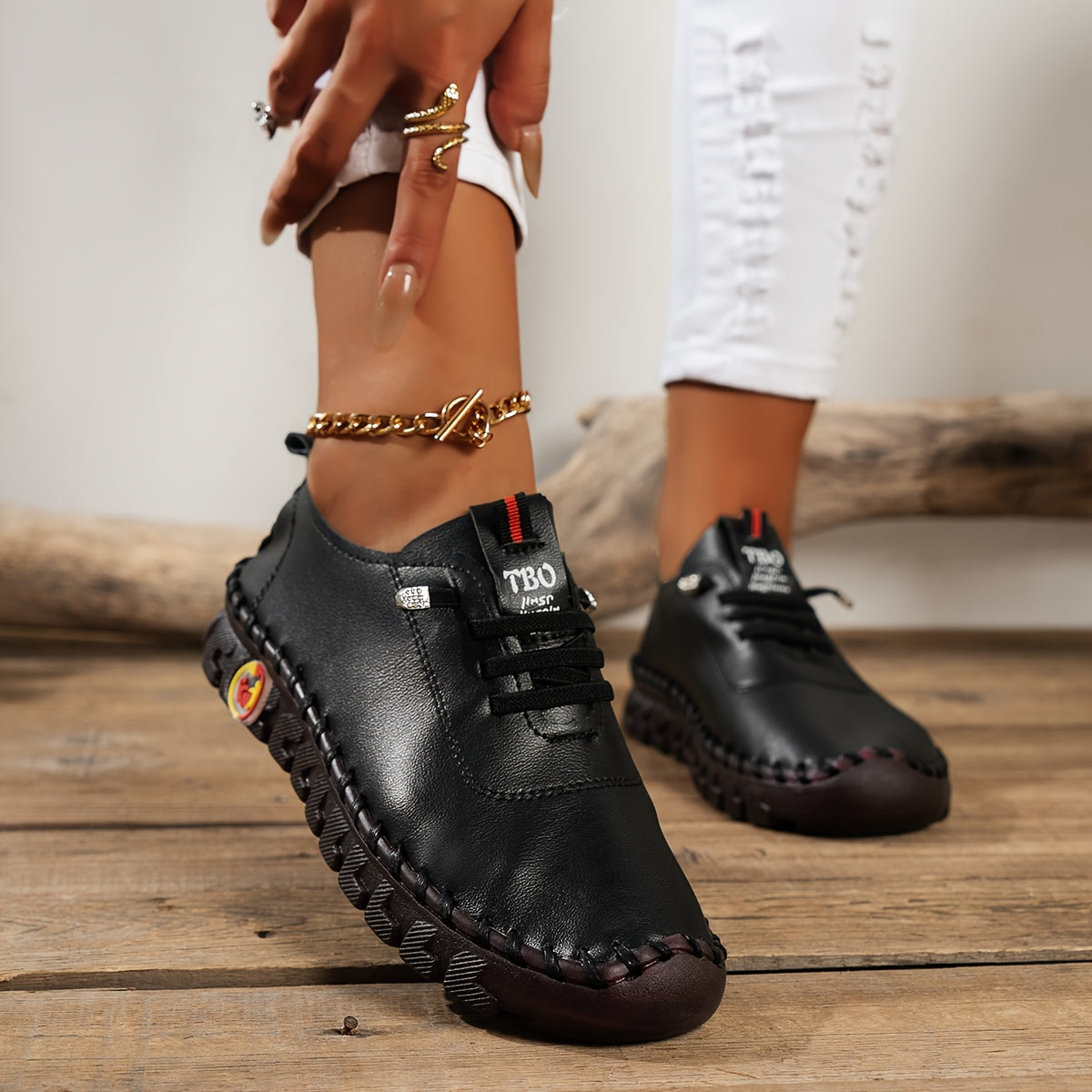 Lightweight Soft Sole Loafers for Women with Round Toe and Breathable Fabric